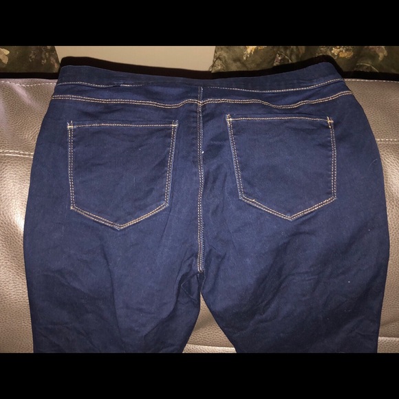 L.E.I.  Dark blue crop jean - Picture 4 of 4